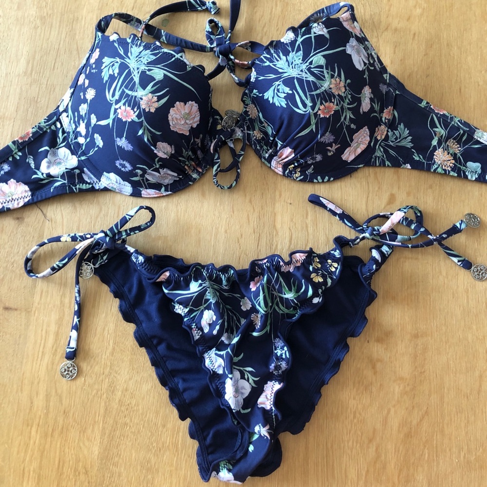 Swimsuit 34D